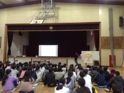 模型を使って説明してくれました