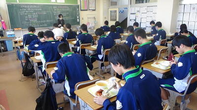 給食の様子